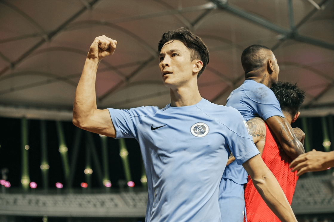 关于加时末段足总杯传出新动向；华盛顿奇才豪取连胜；管理层表态——震撼外界；资深球员宣示担当的信息