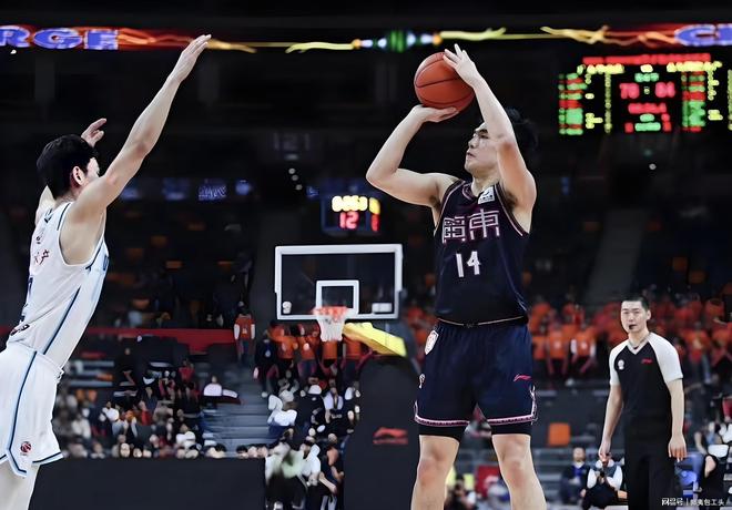 赛地聚焦：CBA季后赛赛前热度飙升，深圳男篮状态回暖，话题不断，心理建设被强调的简单介绍
