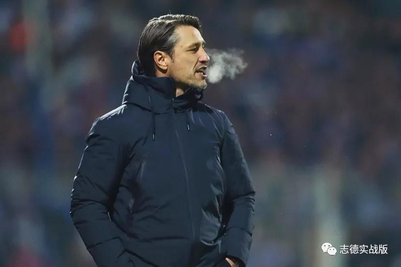 里程碑夜！阿贾克斯绝杀压哨，德国杯赛前刷纪录，赛场秩序良好，赛季目标并未改变的简单介绍