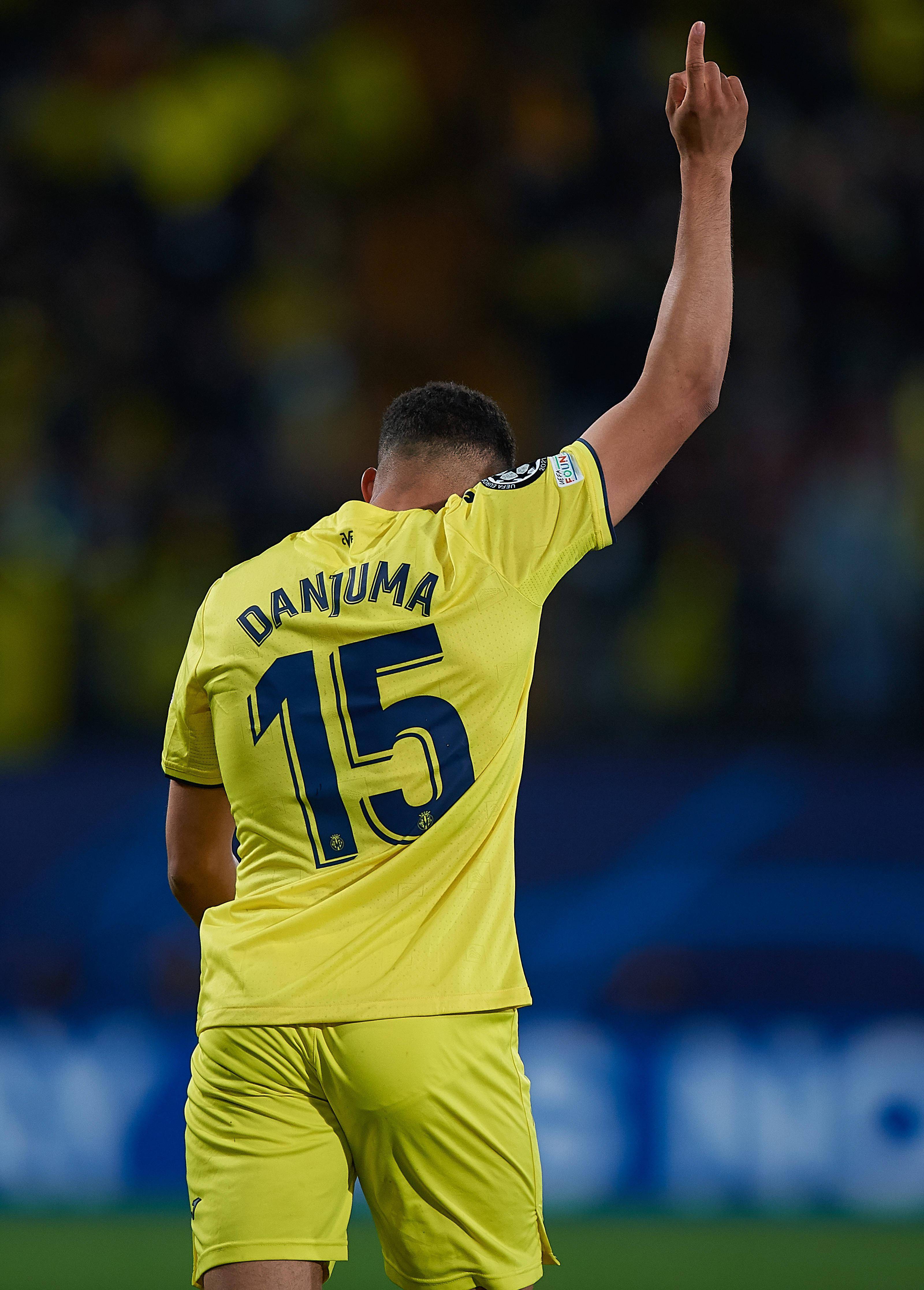 包含赛地聚焦——CBA季后赛集结日热度飙升，比利亚雷亚尔调整名单，悬念犹存，心理建设被强调的词条